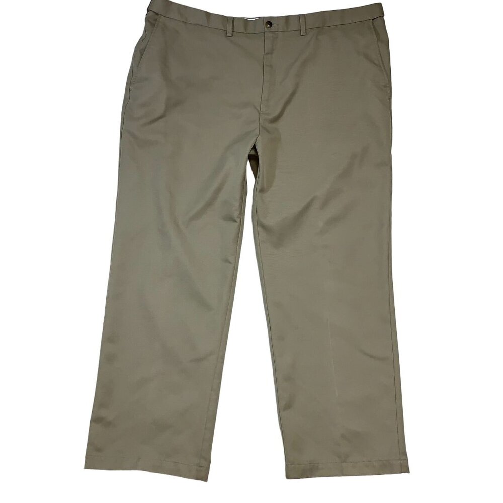 Haggar Mens Classic Fit Khaki Pants Size 44 X 30 Work business professionalEvery